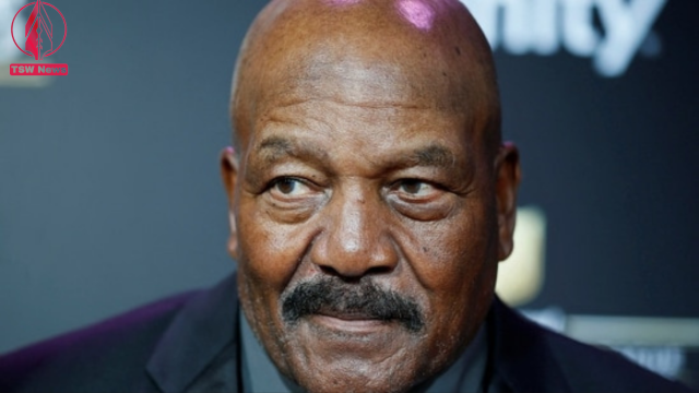 Former Cleveland Browns running back and actor Jim Brown arrives at the 2nd Annual NFL Honors in New Orleans, Louisiana