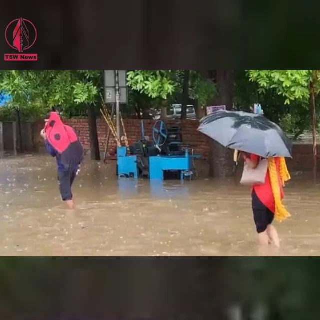 heavy rainfall in Delhi