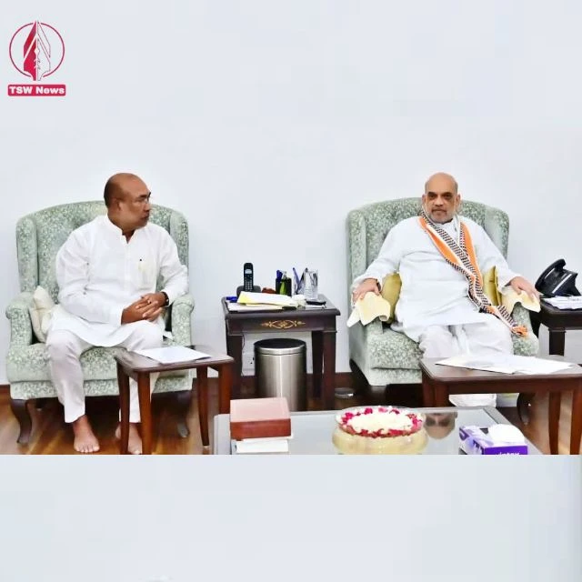 Manipur Chief Minister briefs Home Minister Amit Shah