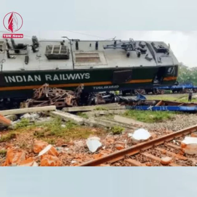 Goods Trains Collide in West Bengal
