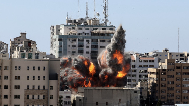 Israel on Alert as Palestinian Rockets Rain Down: Rising Conflict Concerns