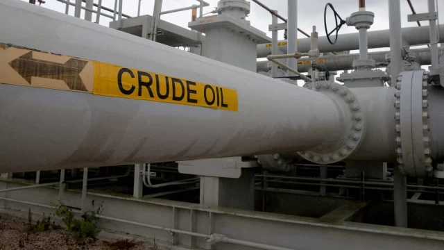 Asian and European Buyers Seize Opportunity as US Crude Prices Drop