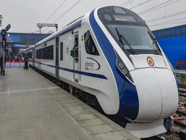 Vande Bharat Express Expansion: Bengaluru-Ernakulam Route Set for Deepavali Launch