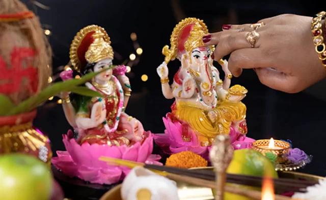 Diwali Delights: Shubh Muhurat and Rituals for a Radiant Festival in 2023