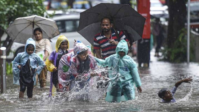 Chennai Schools to Stay Shut Today as Heavy Rainfall Persists in Tamil Nadu