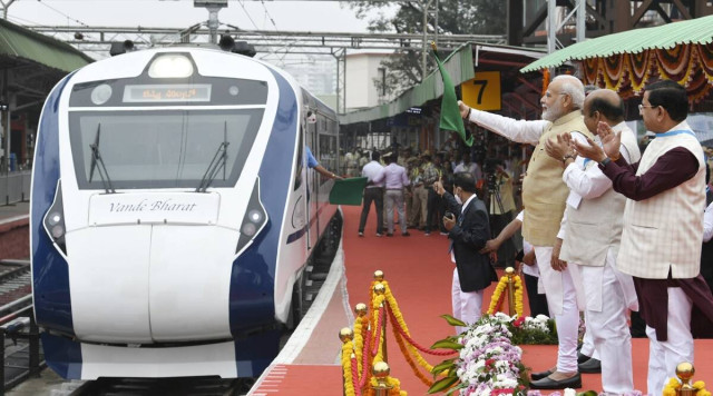 Transformative Visit: PM Modi Announces Varanasi Projects Valued at Rs 19,150 Crore, Introduces Vande Bharat Express