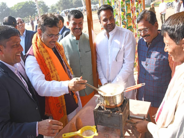 Bhajanlal Sharma, Rajasthan CM, Makes Tea During Convoy Halt on Highway