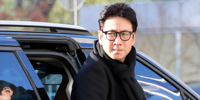 Actor Lee Sun Kyun from 'Parasite' Discovered Deceased in Car During Drug Inquiry | Further Details Within