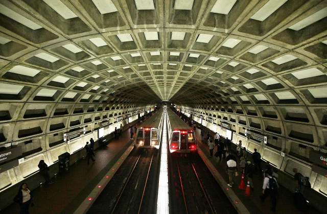 Washington DC metro station enveloped in smoke; passengers safely evacuated