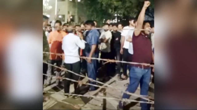 Violence at Gujarat University: Foreign Students Attacked During Prayer Time