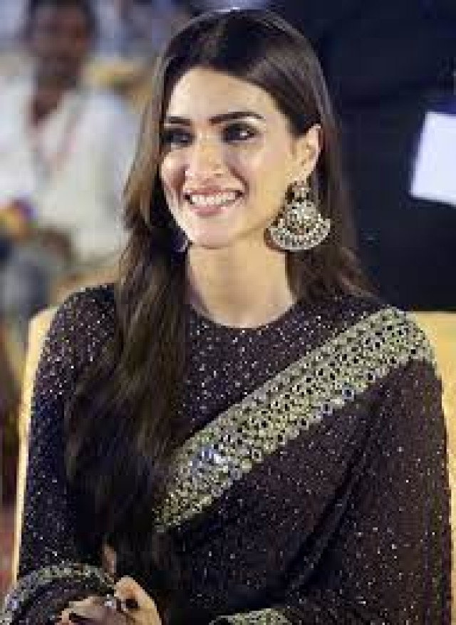 Wearing a cut-out mini dress Kriti Sanon promotes Crew: her style game stole the show