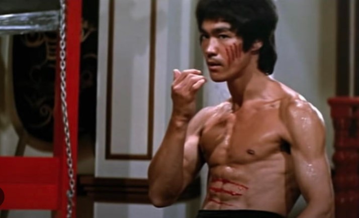 2022/11/Bruce-Lee-Died-Due-to-Excessive-Drinking-of-Water.jpg