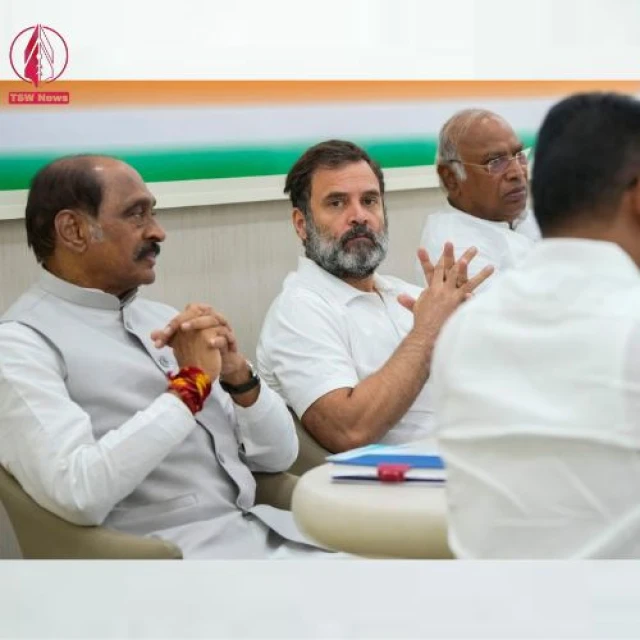 Congress leaders meet in Delhi to discuss strategy for Chhattisgarh Assembly polls, focusing on welfare and development.