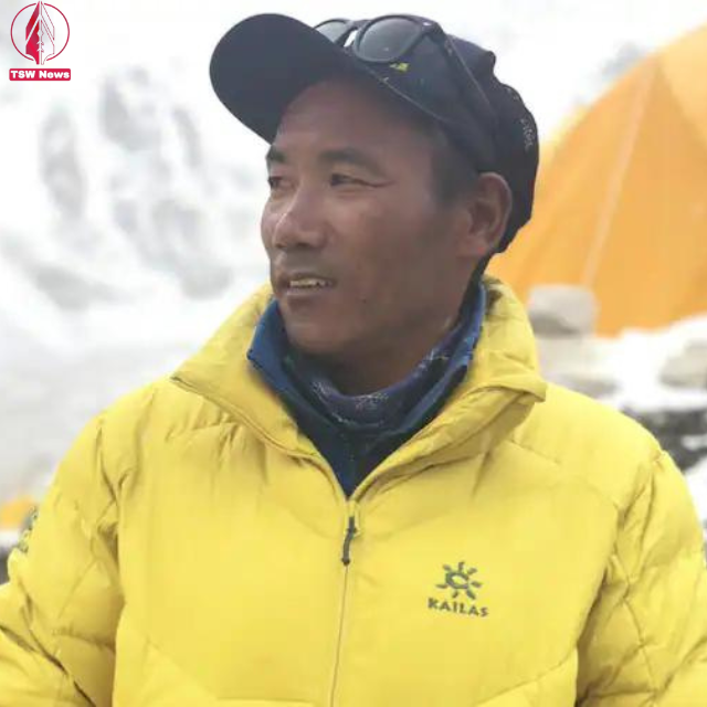 The AFP met the Sherpa last month when he was headed towards the base camp. He said, "These records were made not with an intention to make them but during my work as a guide." 