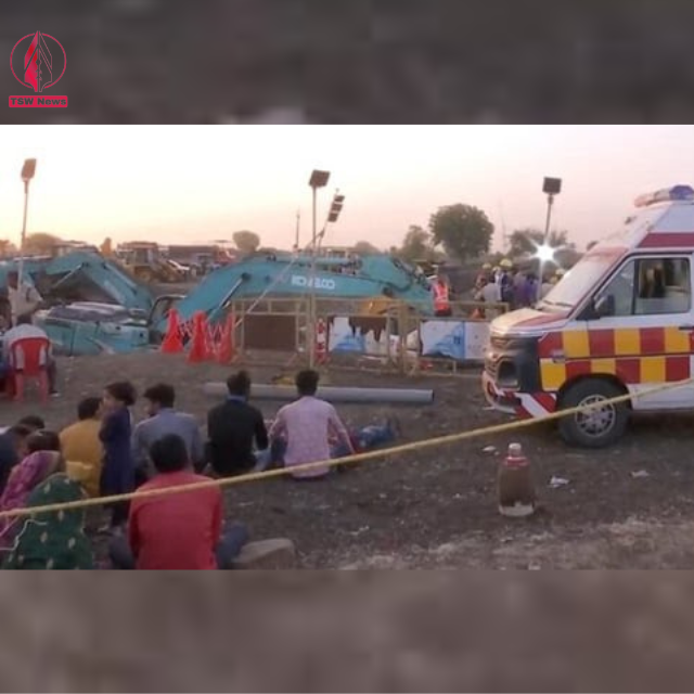 Sehore, Madhya Pradesh: A frantic rescue operation is currently underway in Mungaoli village of Sehore district, Madhya Pradesh